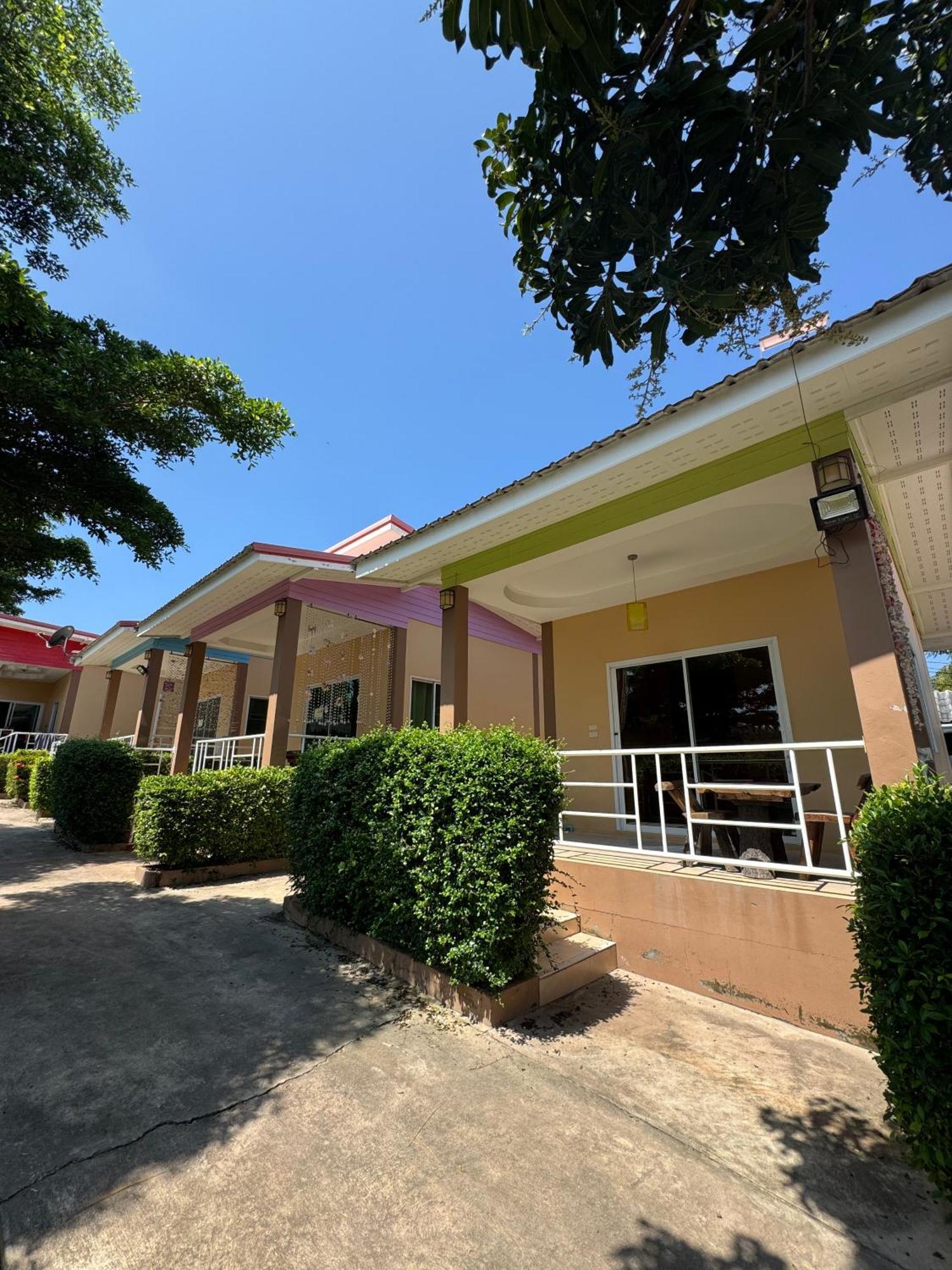 Rang Noknoy Resort At Kohlarn 外观 照片