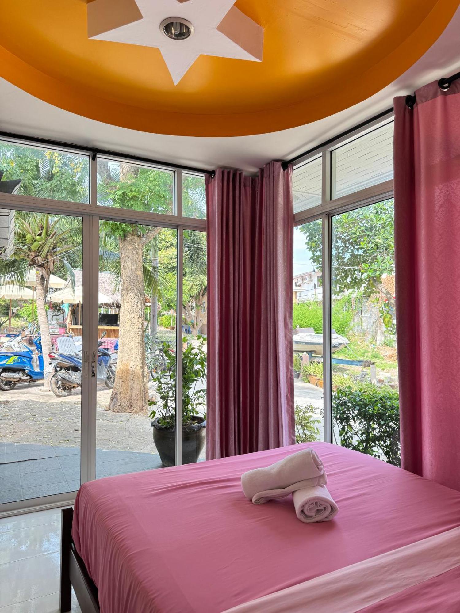 Rang Noknoy Resort At Kohlarn 外观 照片