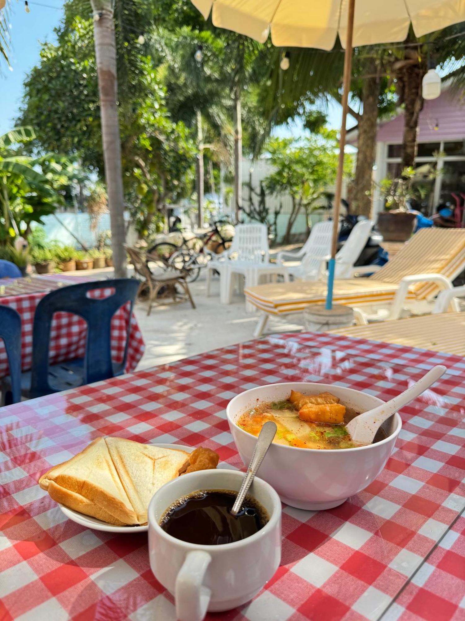 Rang Noknoy Resort At Kohlarn 外观 照片
