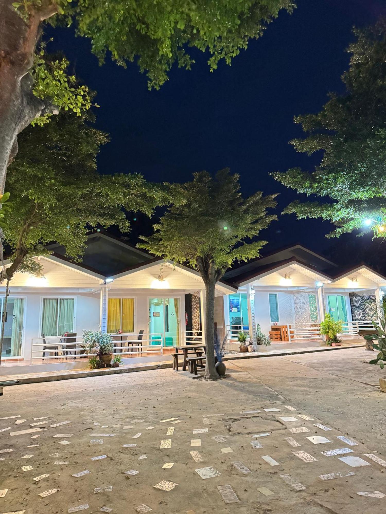 Rang Noknoy Resort At Kohlarn 外观 照片
